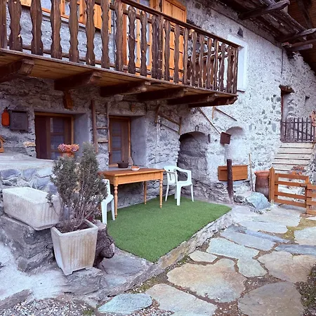 Casa Vacanze Nora Villa Chamois Exterior photo
