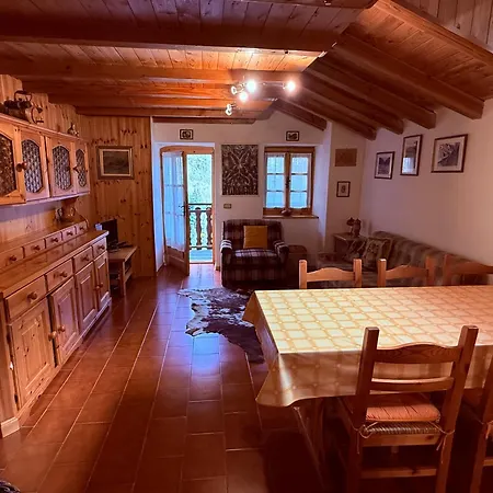 Casa Vacanze Nora Villa Chamois Exterior photo